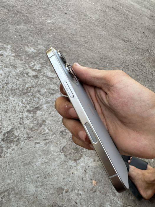 Iphone 16 pro.