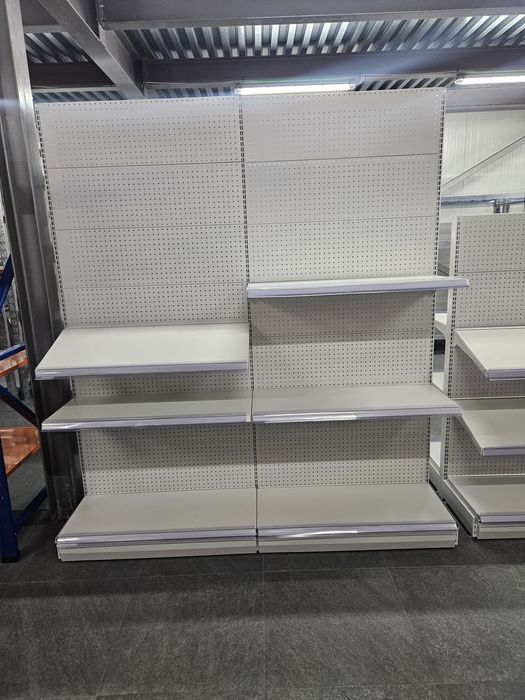 Стелажи за магазин