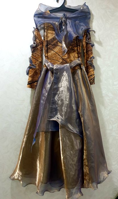 Продам шикарное платье.