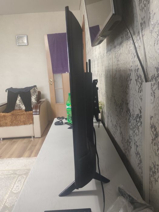Продам телевизор Xiaomi смарт-ТВ