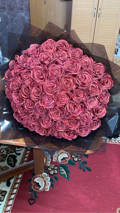 Букет из атласных роз