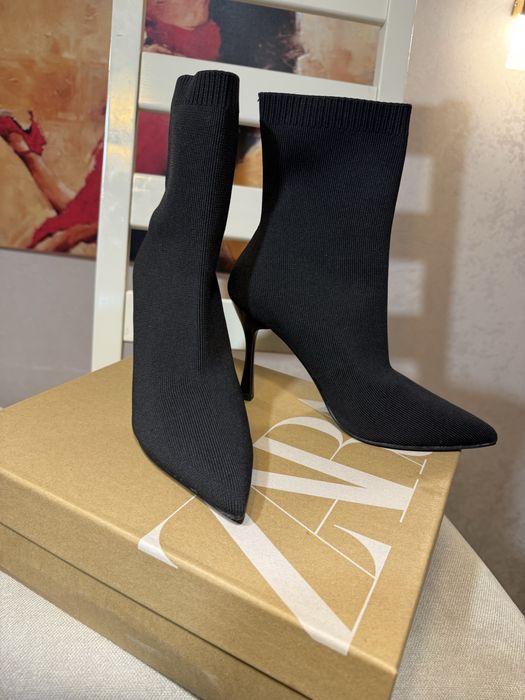 Продам ботильоны женские