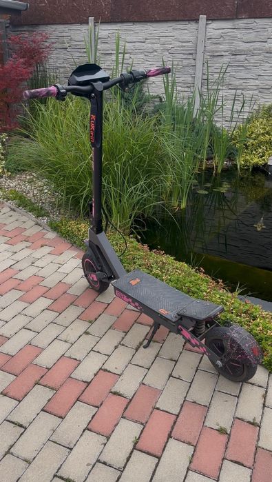 Trotineta electrică kukirin g2 roz. Ca noua
