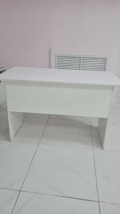 Продам!!! Шкафы, столы и стулья