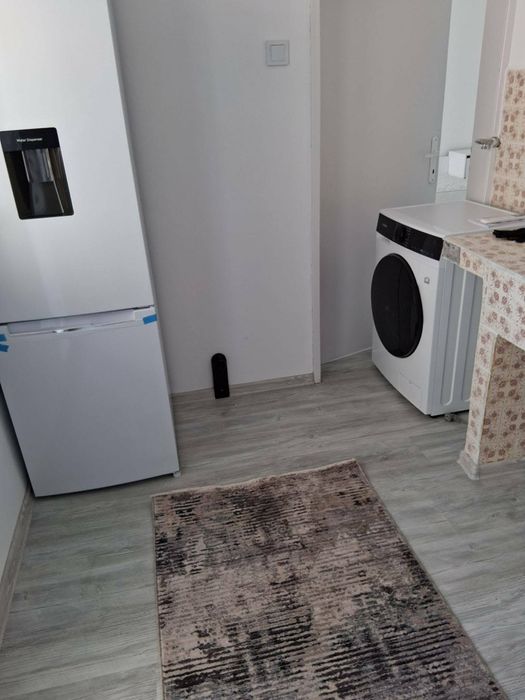 Дава се под наем Двустаен апартамент в Пазарджик, Запад - 57 кв.м за 348.84 € - Снимка #2