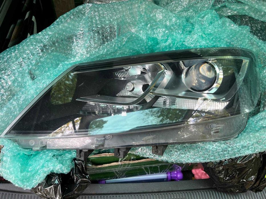 Far stanga bixenon  SEAT Alhambra 7N 2010-2020 7N5941751 7N5 941 753
