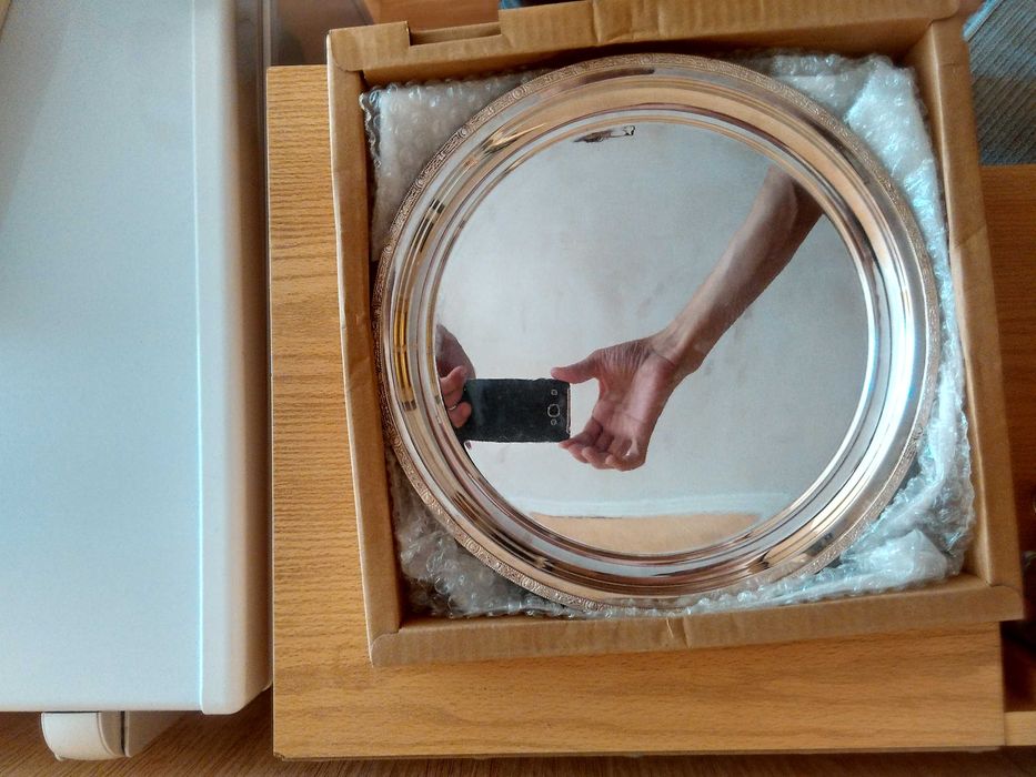 Позолоченный поднос