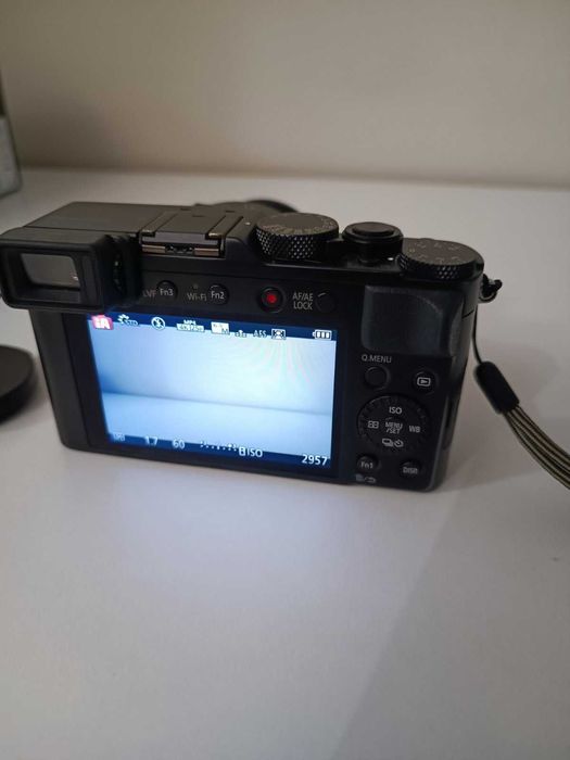 Фотоапарат Panasonic Lumix DMC-LX100 + пълен комплект