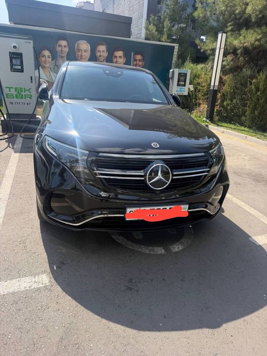 Срочно продаётся  EQC  400. чистая немка