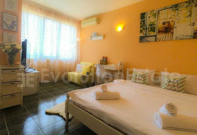 Двустаен апартамент в жк. Чаталджа