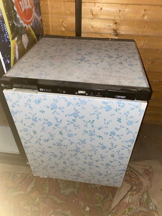 Продается морозильная камера