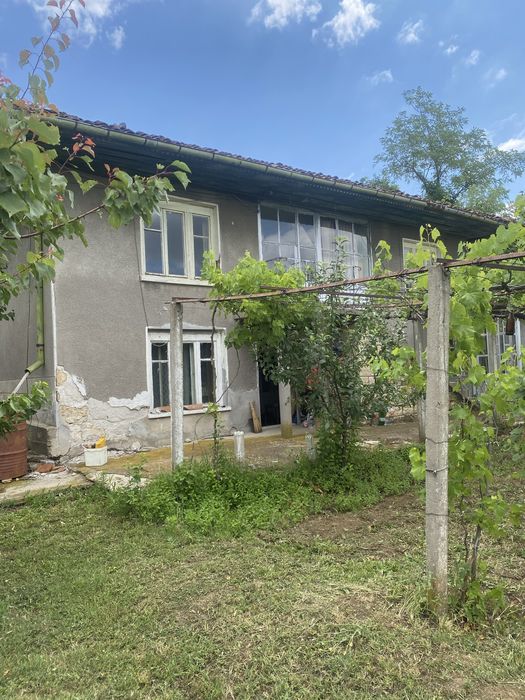 Продава се Къща в с. Брестовица, Област Русе - 100 кв.м за 128 €/кв.м - Снимка #1