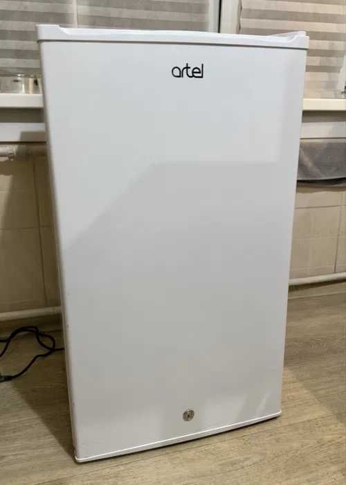 Мини холодильник ARTEL 90 L