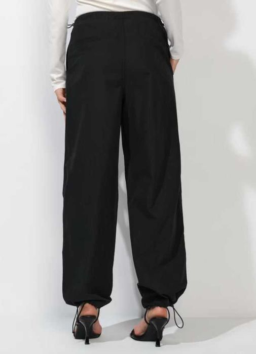 Pantaloni parachute, marimea XL