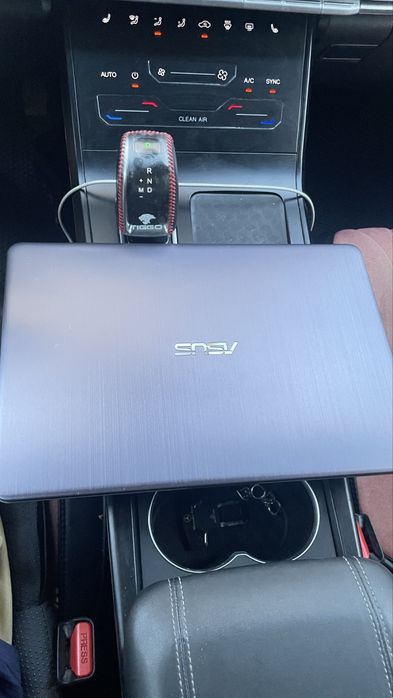 Продам ноутбук Asus vivobook