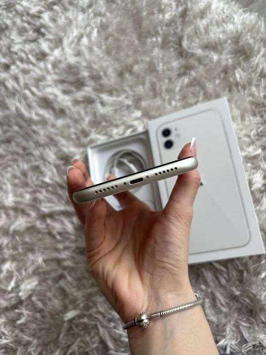 iPhone 11 - неразличим от нов