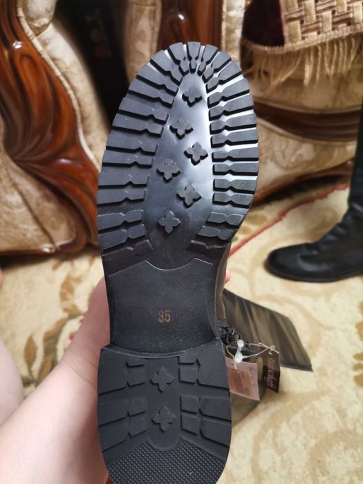 Продам зимние сапоги