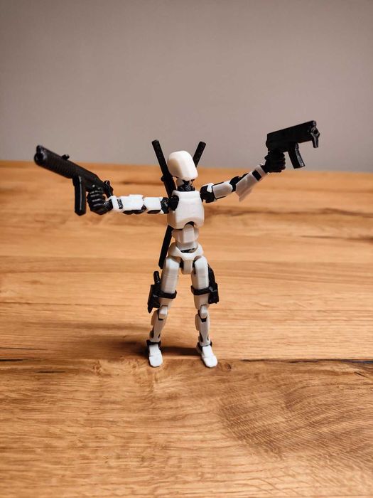 Екшън фигура Dummy 13 + комплект оръжия и аксесоари — пълен сет