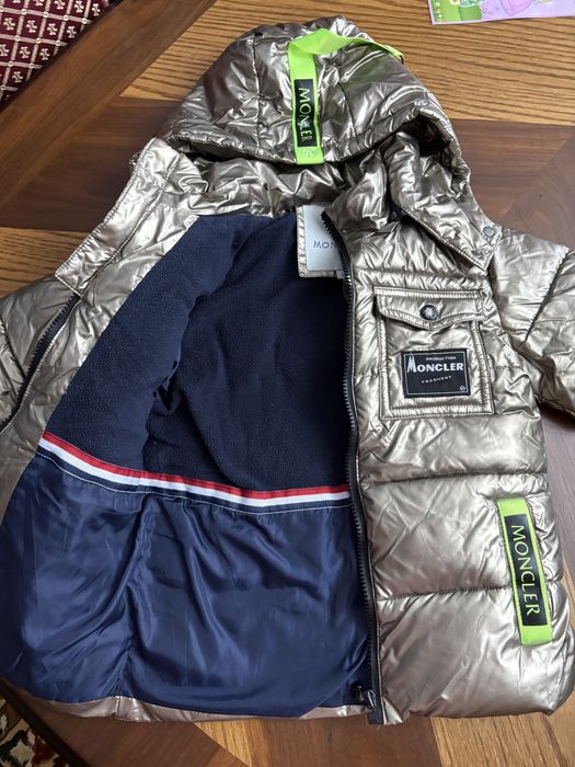 Продам детский комбинезон