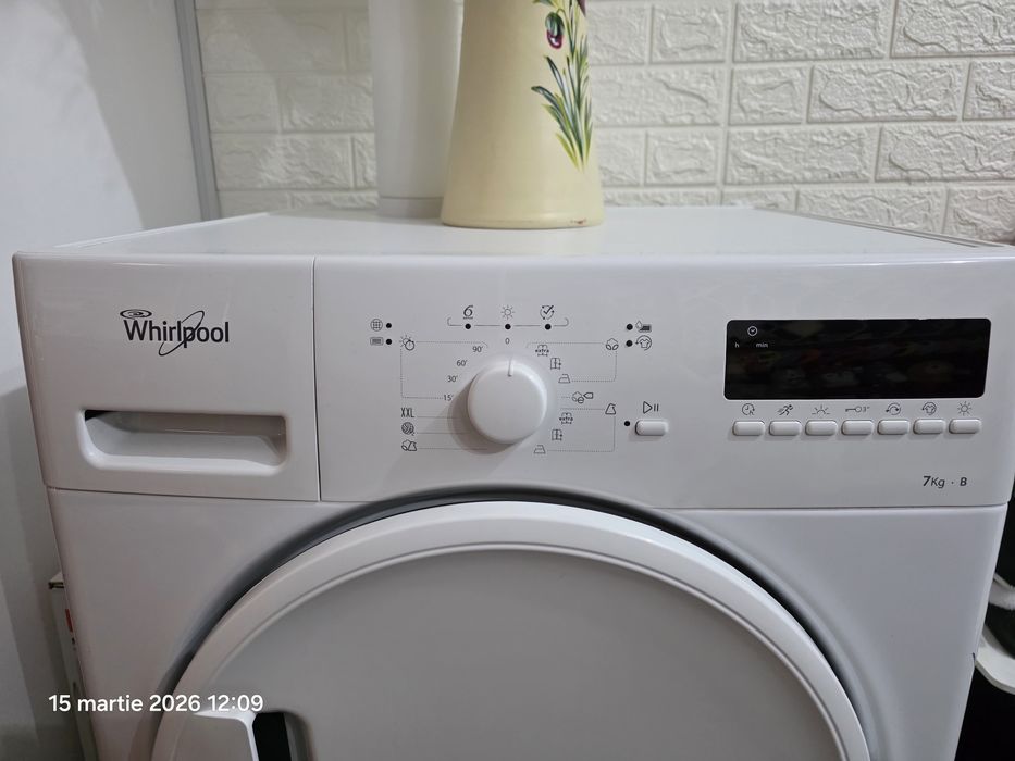 Uscator de rufe Whirlpool model DDLX 70110