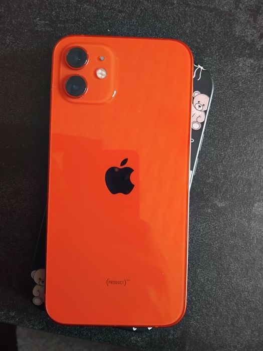 Iphone 12 64 GB продавам