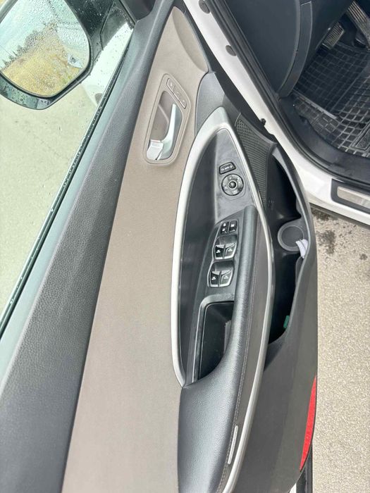 Hyundai Santa Fe 7 места 2.2 198 коня