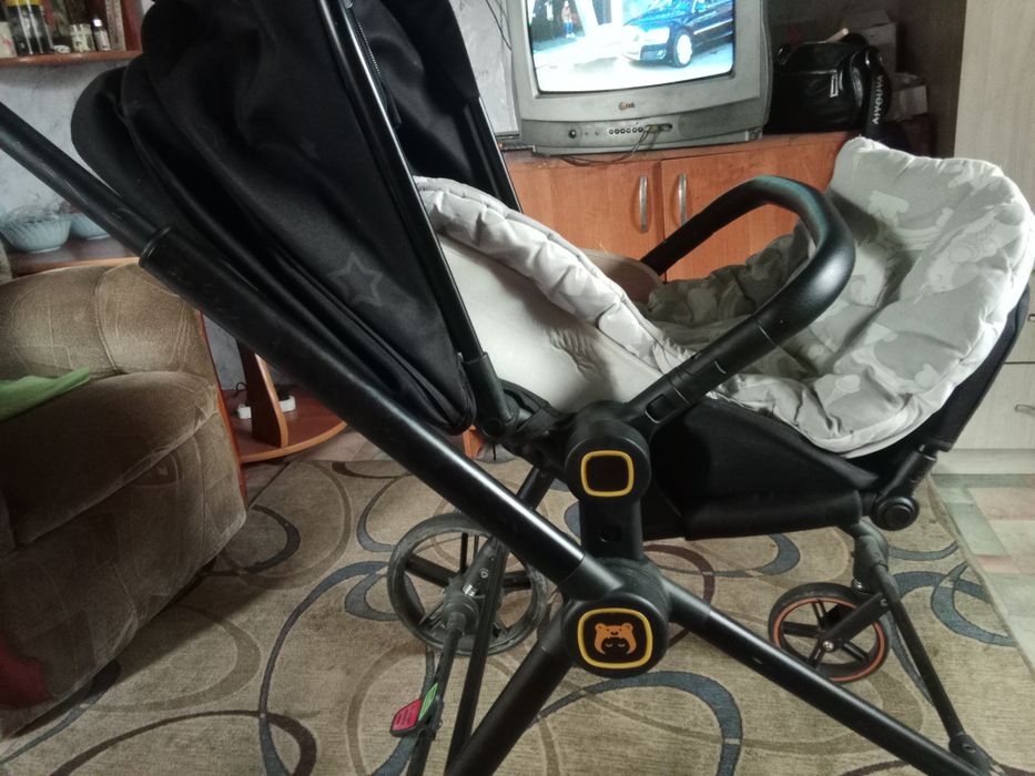 Продам детскую коляску