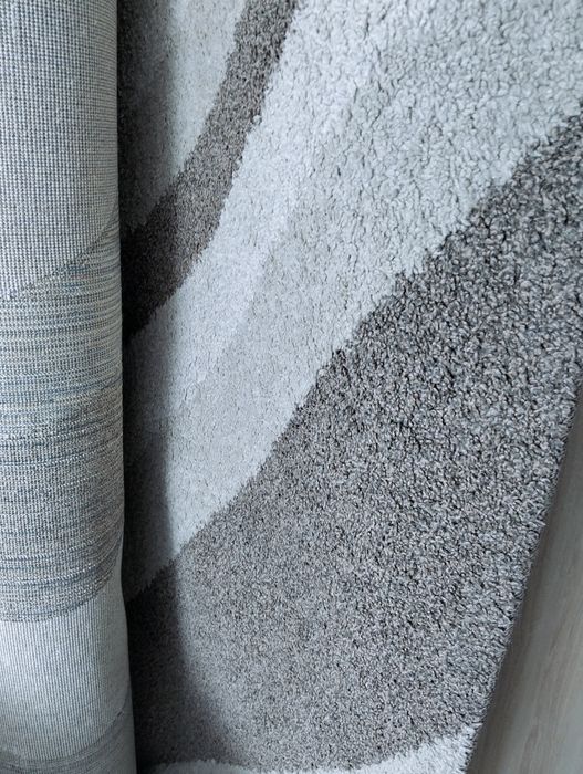 Продам ковёр хорошим состояние