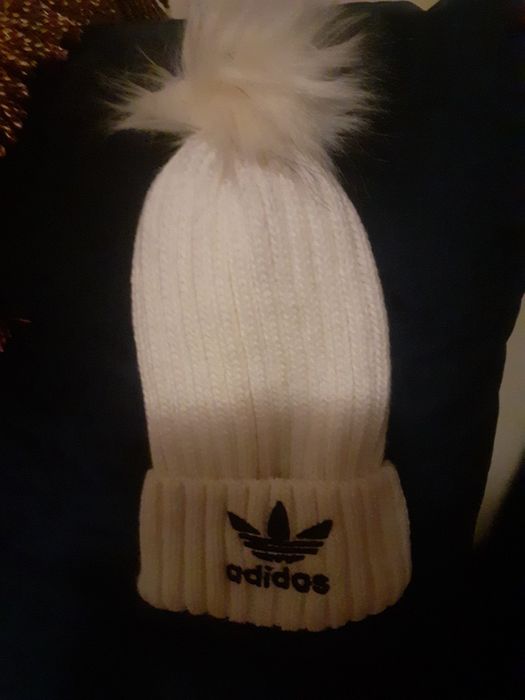 Caciula Adidas Nou