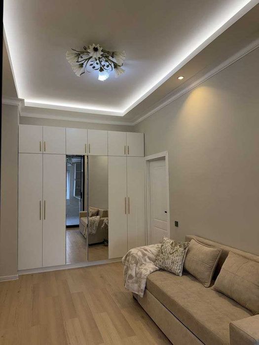 ПРОДАЕТСЯ 2/8/8 НОВОСТРОЙКА ЖК Азиа Хаус Рынок Кадышева С ремонтом