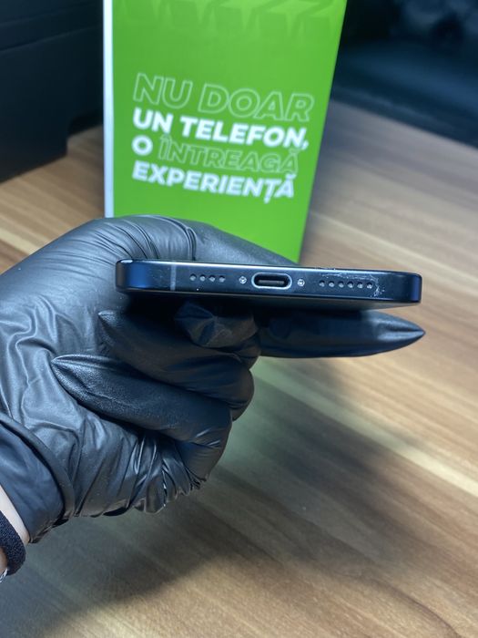 iPhone 16 Plus / 128 GB / Sănătate baterie 98% / Foarte bun