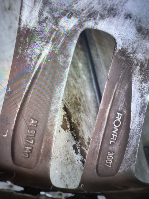 De vanzare 4 jante cu cauciuri de iarna in stare foarte buna