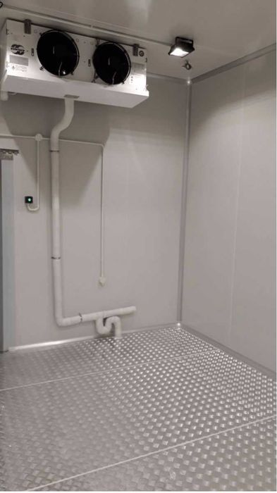 Холодильник рефрижератор с морозильной камерой