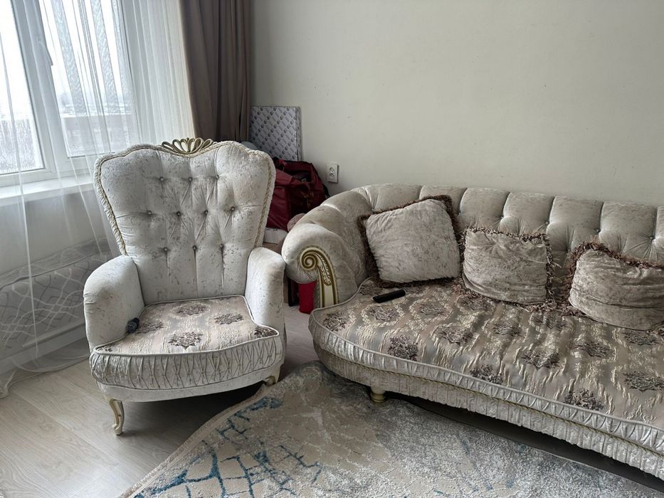 Мягкий уголок отдыха