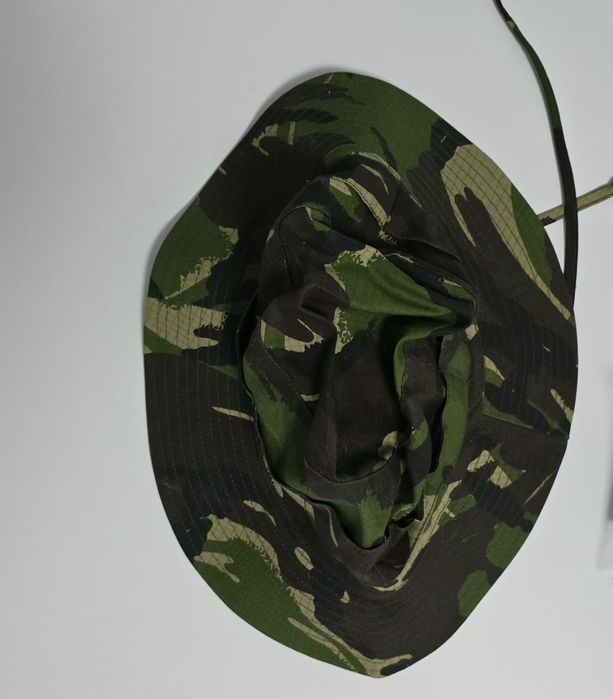 Tinuta militara pentru vanatoare