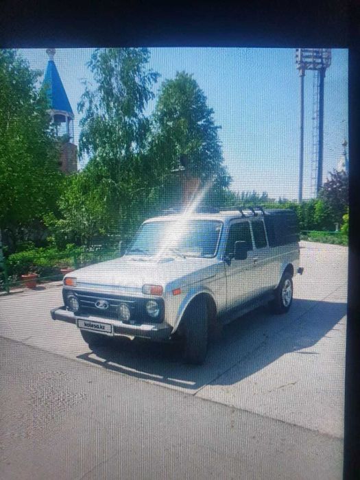 Продам ВАЗ Лада 2121 нива, 2013 год