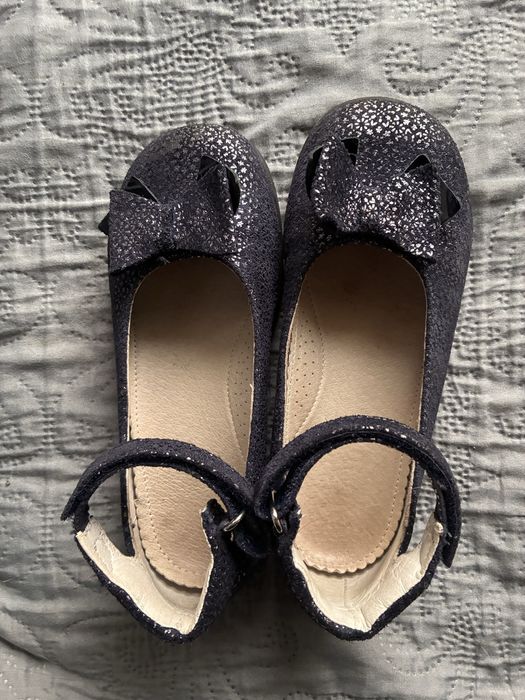 Pantofi  pentru fetițe din piele naturală – Avus mărimea 30