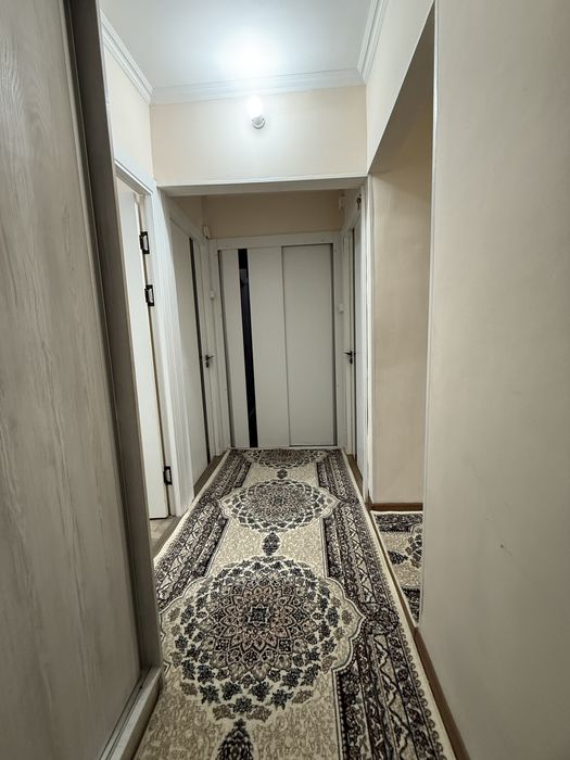 Ассалому Аллайкум Вокзал Беруний кучаси 3 хоналик квартира сотилади