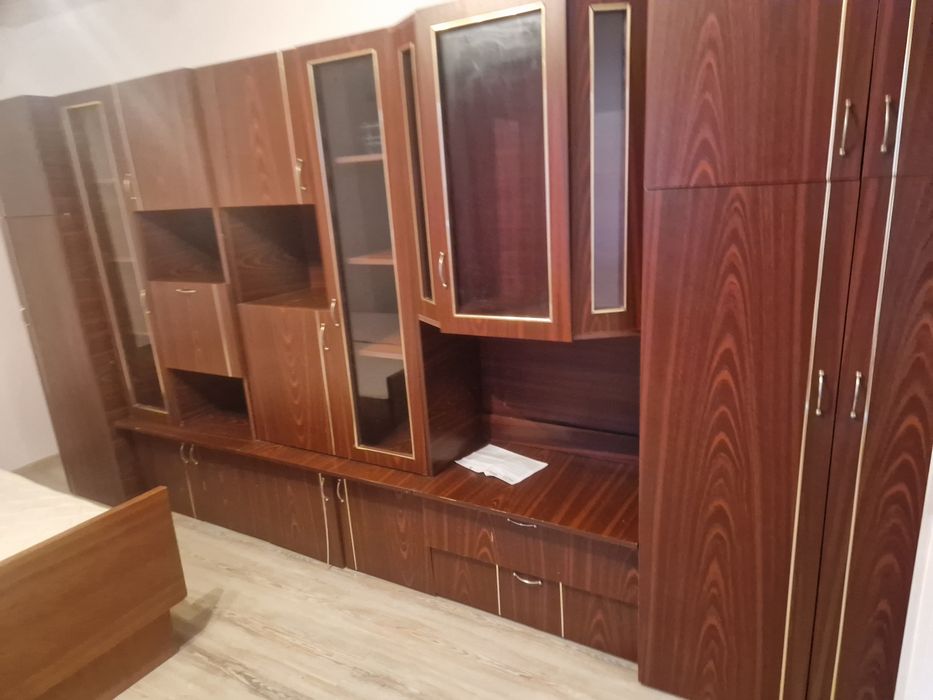 Inchiriez apartament