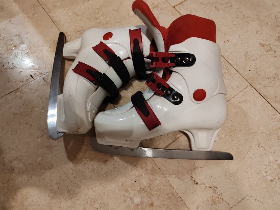 VIND PATINE gheață si strada.