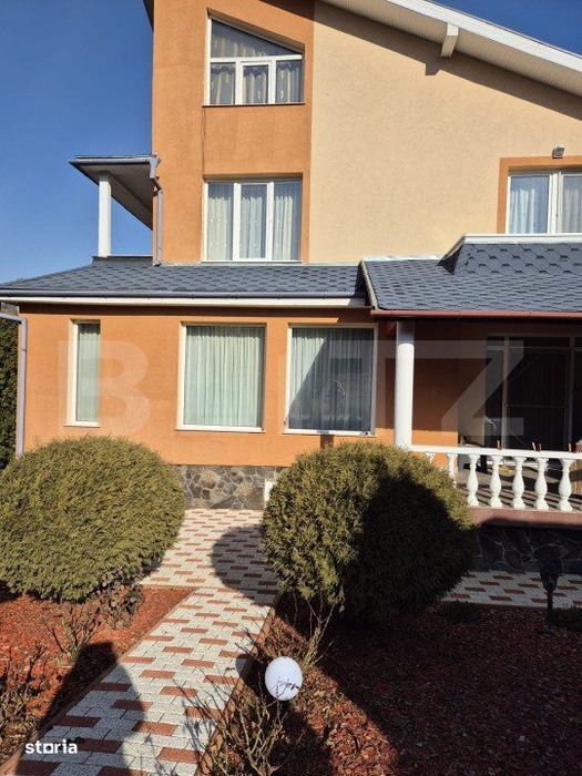 Vila superba de vanzare in zona Livezeni cu priveliste deosebita