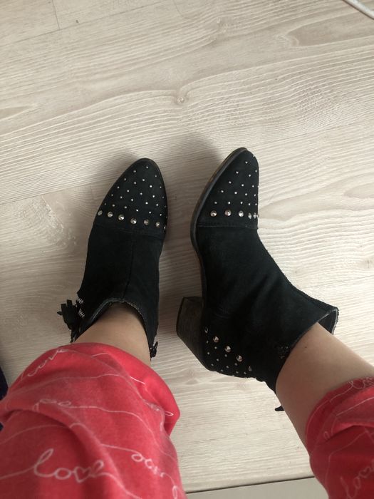 Botine piele întoarsă