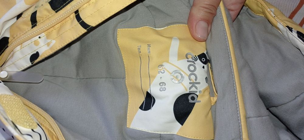 Продам осенний комбинезон на девочку