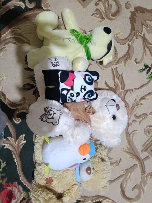 Игрушки отдам даром