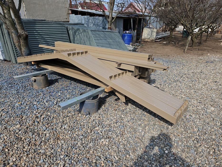 Vând panou din tabla ondulata si Garaje auto