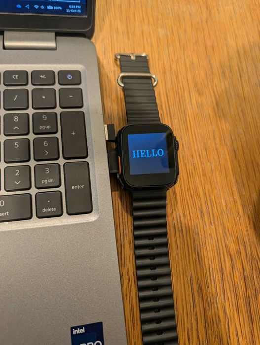 Ceas smartwatch Ultra 8, negru, cu puls, pași și încărcător USB