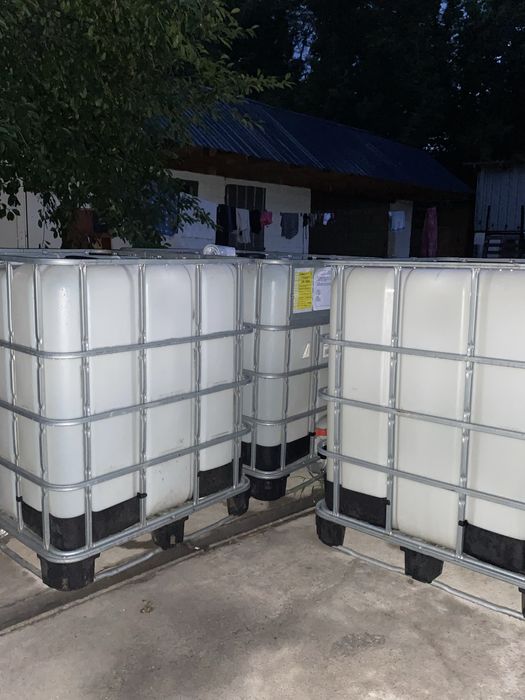 Полевные ёмкости 1000 литровые.