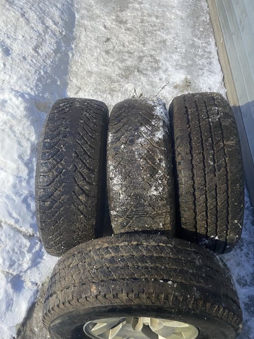 Продам резину с дисками 25.000