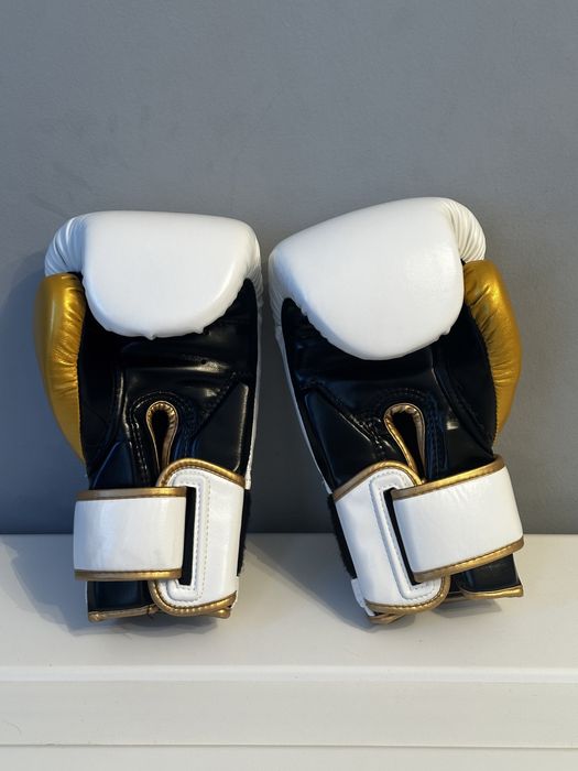 Перчатки для бокса