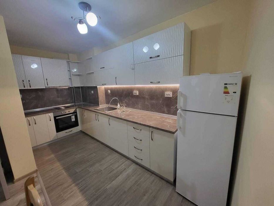 Тристаен апартамент в Съдийски